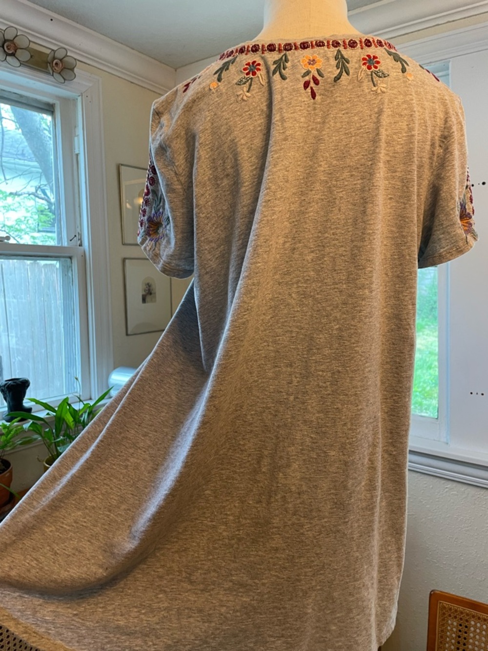 Johnny Was Light Gray Trapeze Tee  with Colorful Floral Embroidery - Picture 5 of 9